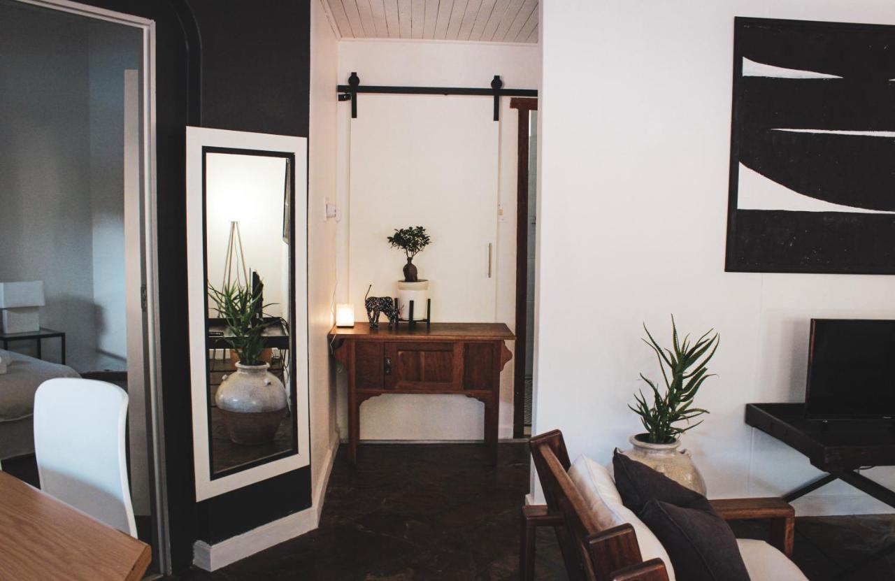 Alluring Self Catering 2 Bedroom Villa At Bokmakierie Villas Windhoek Kültér fotó