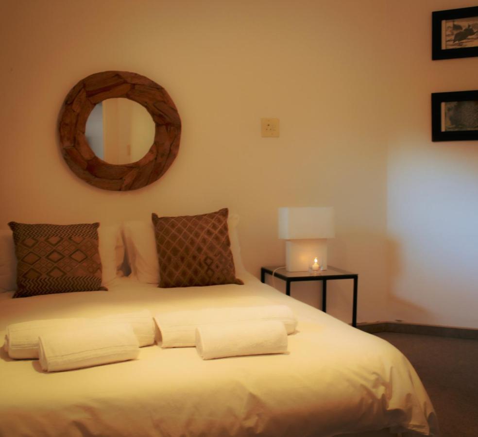 Alluring Self Catering 2 Bedroom Villa At Bokmakierie Villas Windhoek Kültér fotó